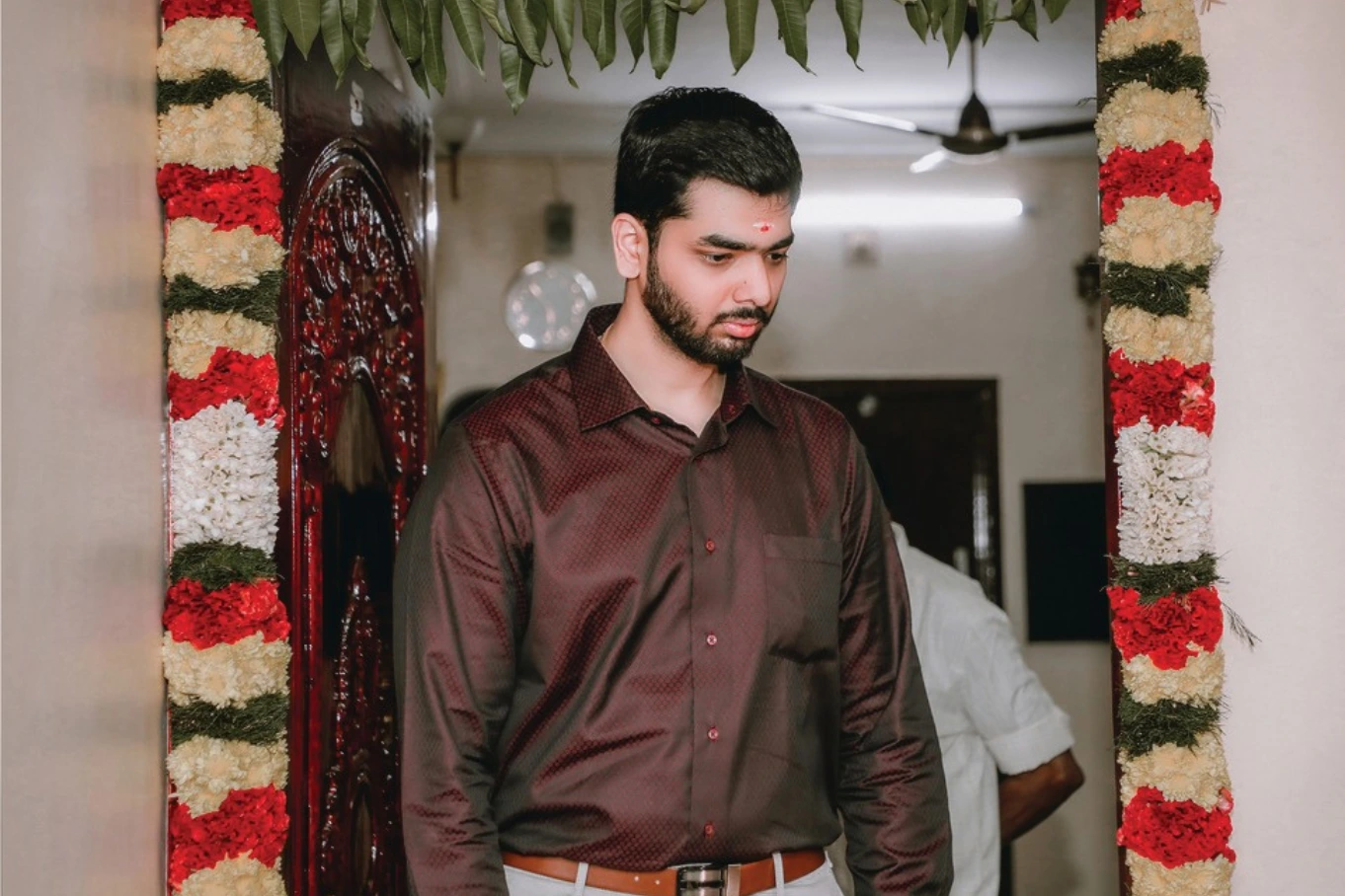 Traditional engagement photography by RJ Photography, Gudiyattam